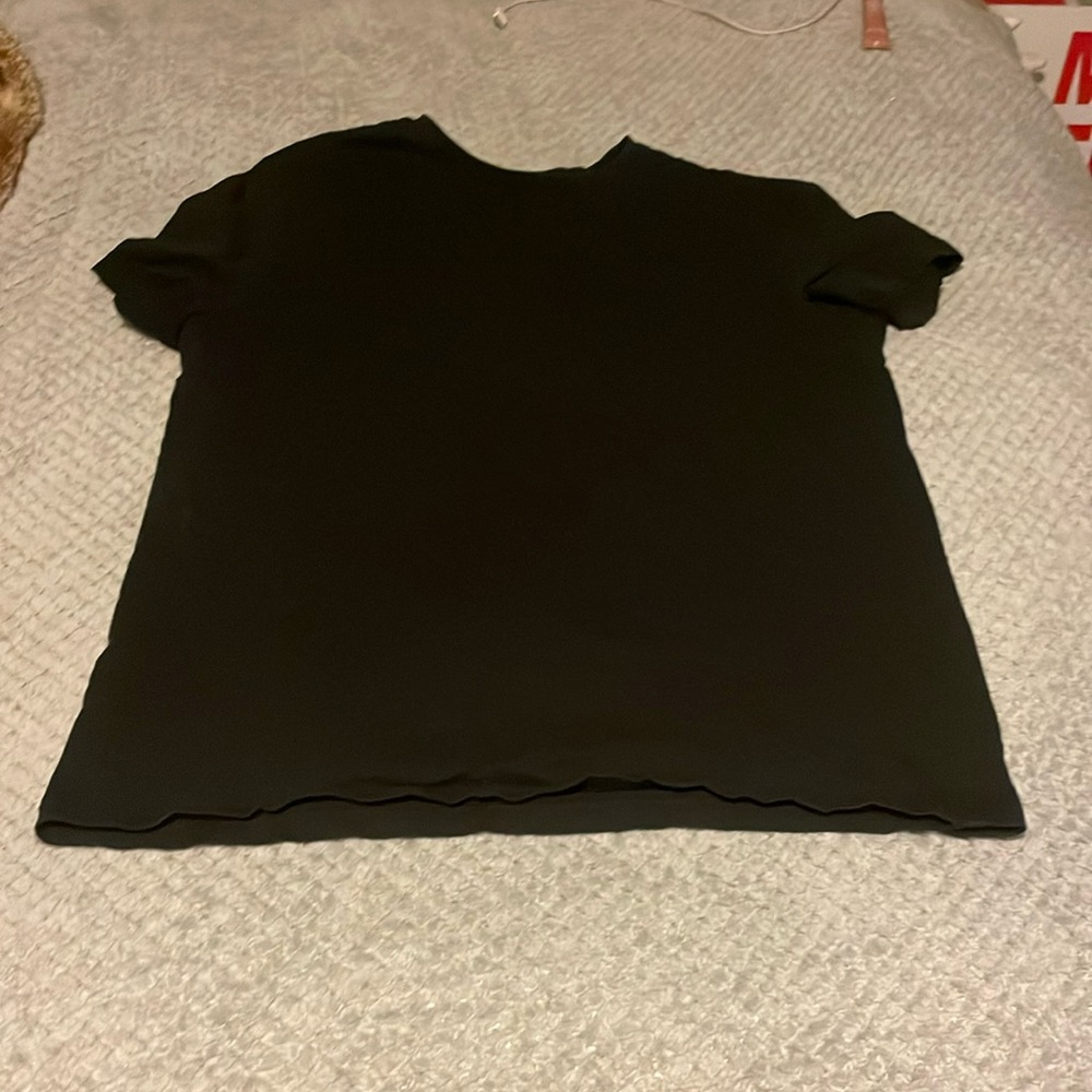 plain black h&m t-shirt